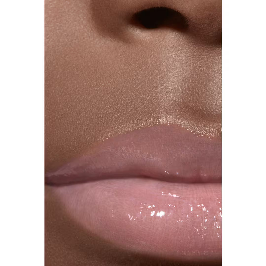 Hydrating High-Shine Lip Gloss for Smooth, Luminous Lips