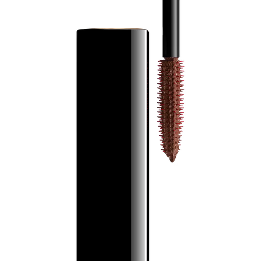 The Art of Captivating Lashes.