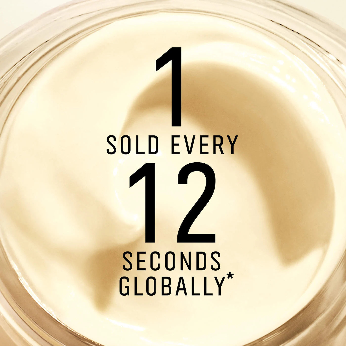 **Bobbi Brown Vitamin Enriched Face Base – Moisturizer & Primer with Vitamin C + Hyaluronic Acid**