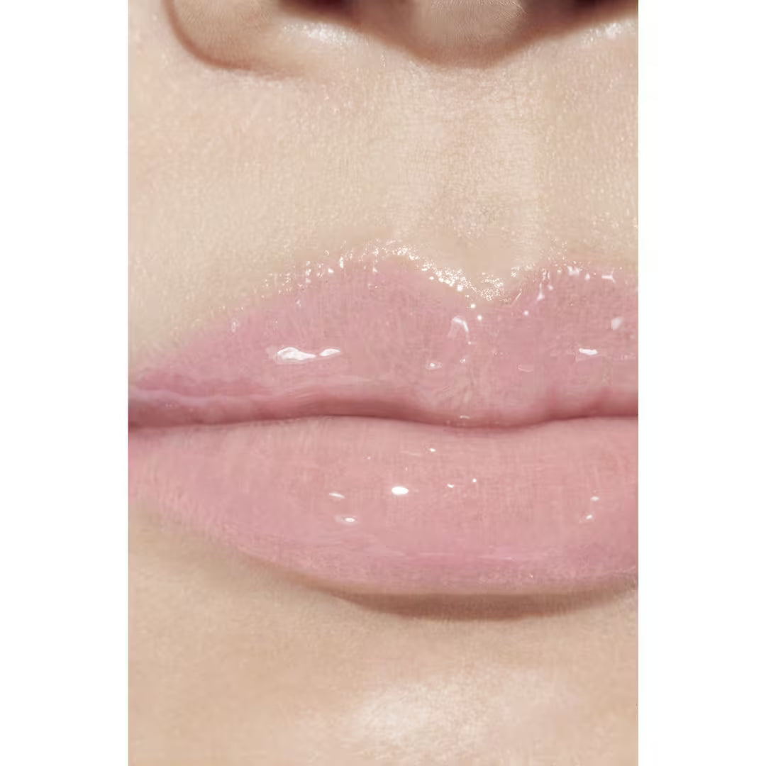 Hydrating High-Shine Lip Gloss for Smooth, Luminous Lips