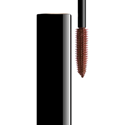 The Art of Captivating Lashes.