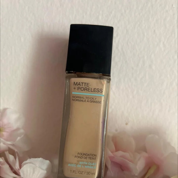 Maybelline Fit Me Matte Foundation – 220 Natural Beige-220 Natural Beige