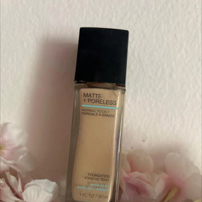 Maybelline Fit Me Matte Foundation – 220 Natural Beige-220 Natural Beige