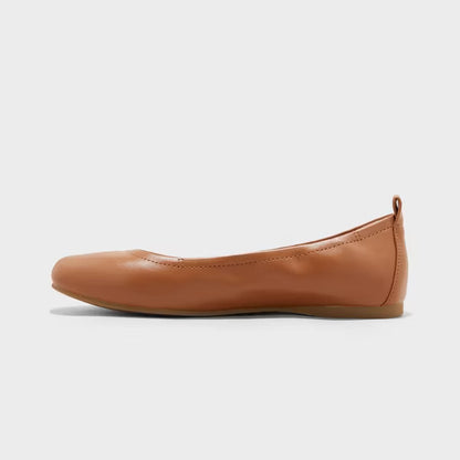 Universal Thread™ Women's Danielle Scrunch Ballet Flats - Cognac