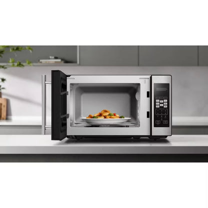 BLACK+DECKER 0.7 Cu. Ft. 700W Countertop Microwave - Black
