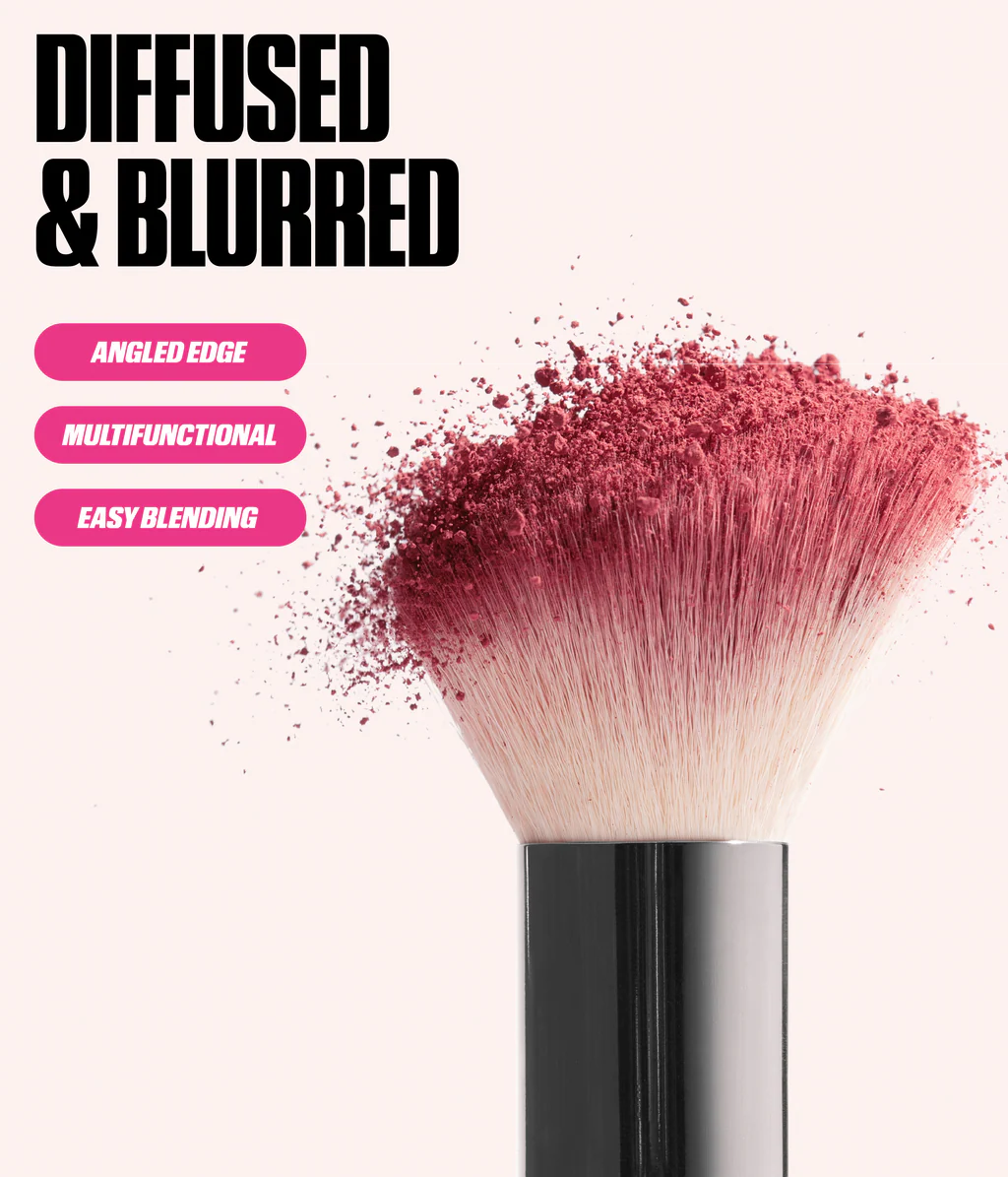 DIFFUSING CHEEK BRUSH