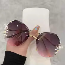 **Luxury Vintage Rimless Rhinestone Sunglasses for Women & Men – Fashion Gradient UV400 Shades**