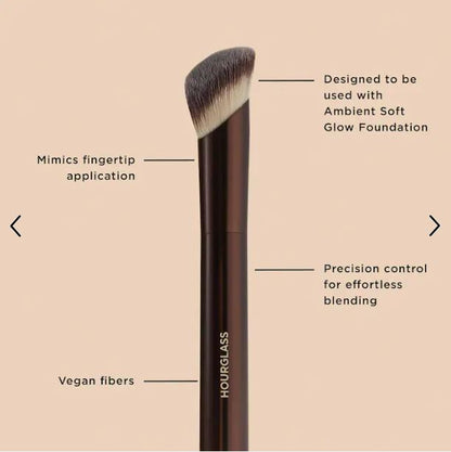 Hourglass Ambient Soft Radiance Foundation Brush