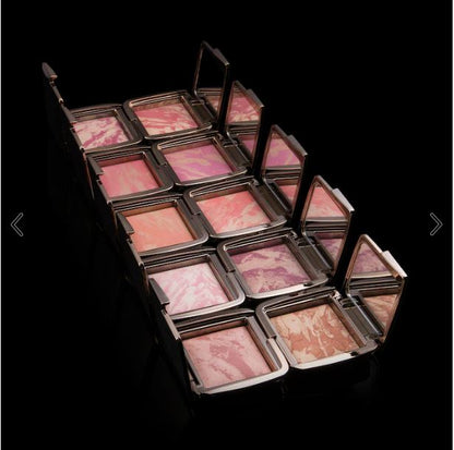 Ambient Lighting Blush Palette – Luminous, Glow-Enhancing Shades