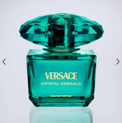 Versace Crystal Emerald Eau de Parfum – Elegant Fresh Floral Green Fragrance