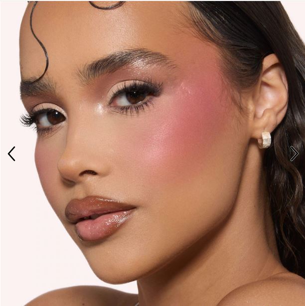 HUDA BEAUTY Blush Filter Soft-Focus Blush & Highlight Palette