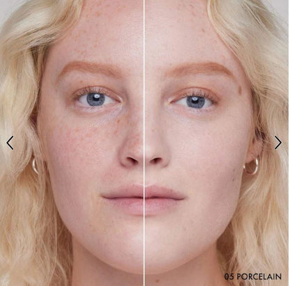 COLLECTION Microsmooth Baked Powder Foundation – Buildable, Multi-Tasking Coverage