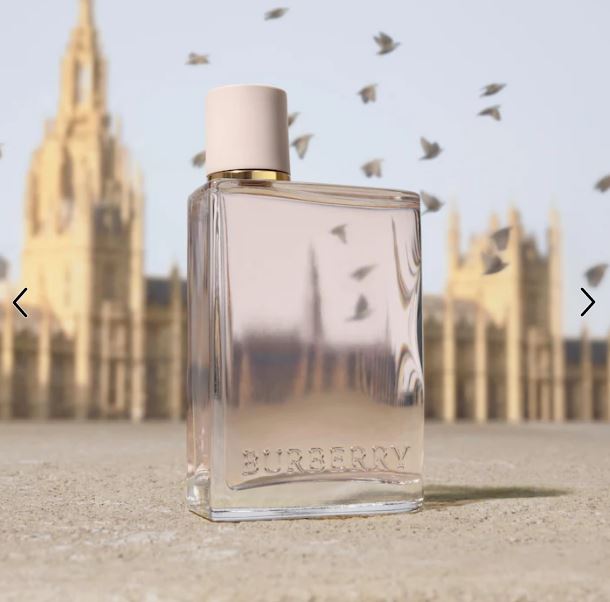 Burberry Her Eau de Parfum – A Luminous Blend of Berries, Amber & Musk