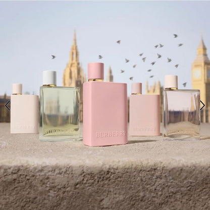 Burberry Her Eau de Parfum – A Luminous Blend of Berries, Amber & Musk