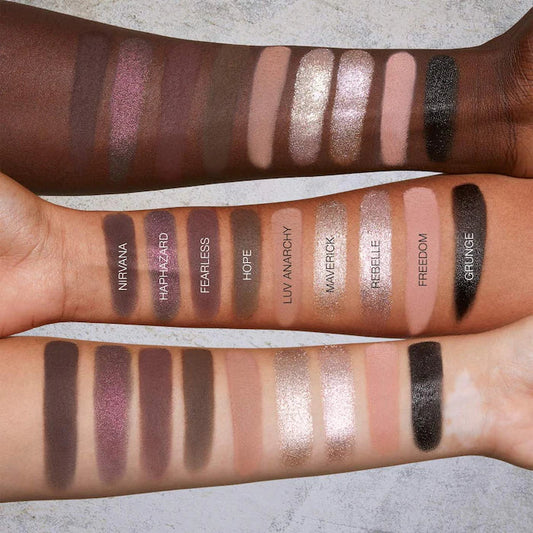 HUDA BEAUTY  Pretty Grunge Eyeshadow PaletteHUDA BEAUTY  Pretty Grunge Eyeshadow PaletteHUDA BEAUTY  Pretty Grunge Eyeshadow Palette