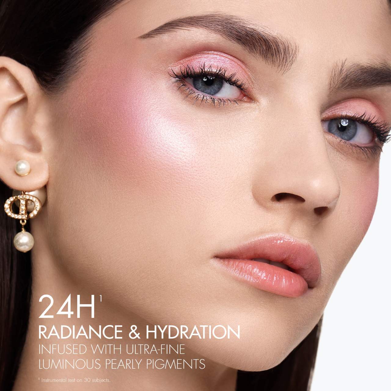 DIOR  Forever Glow Maximizer Longwear Liquid Highlighter