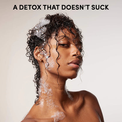 **OUAI Detox Clarifying Shampoo with Apple Cider Vinegar**