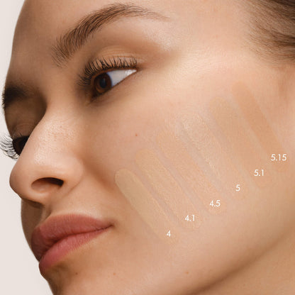 Armani Beauty Luminous Silk Natural Glow Foundation – 24H Blurring Wear