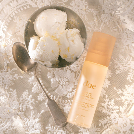 **dae Dream Veil Hair & Body Fragrance Mist – Vanilla, Candied Lemon & Praline**